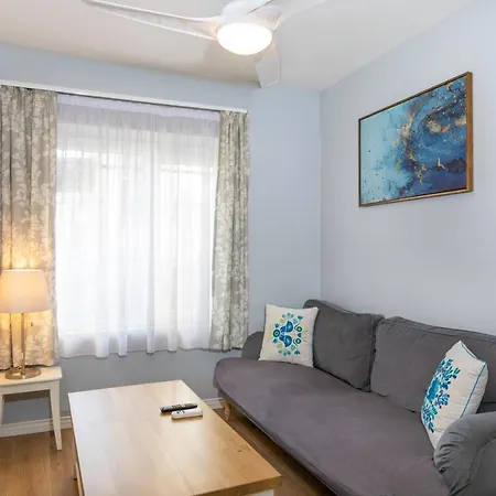Apartment Omer Hayyam Istanbul